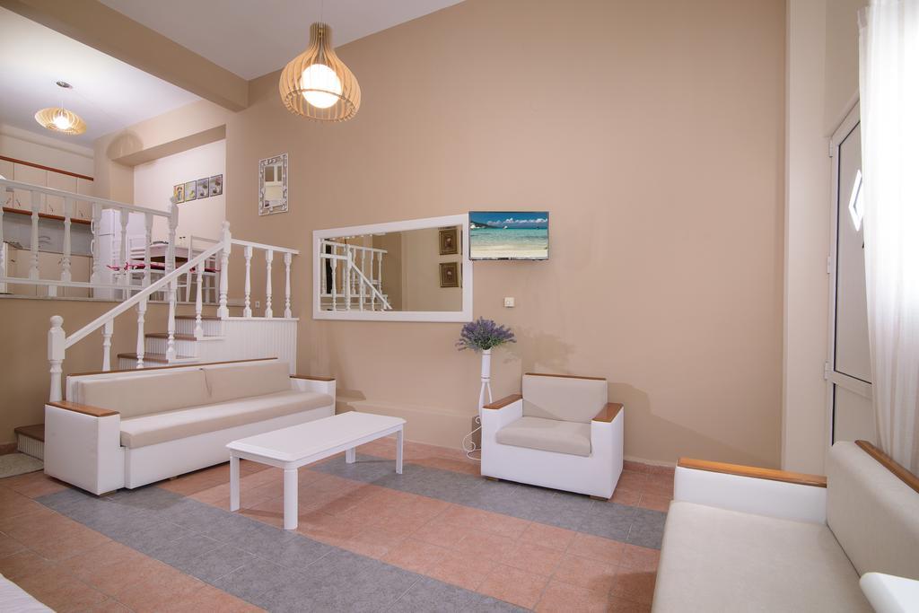 Family Inn Apartments&Suites Neos Marmaras Exterior photo